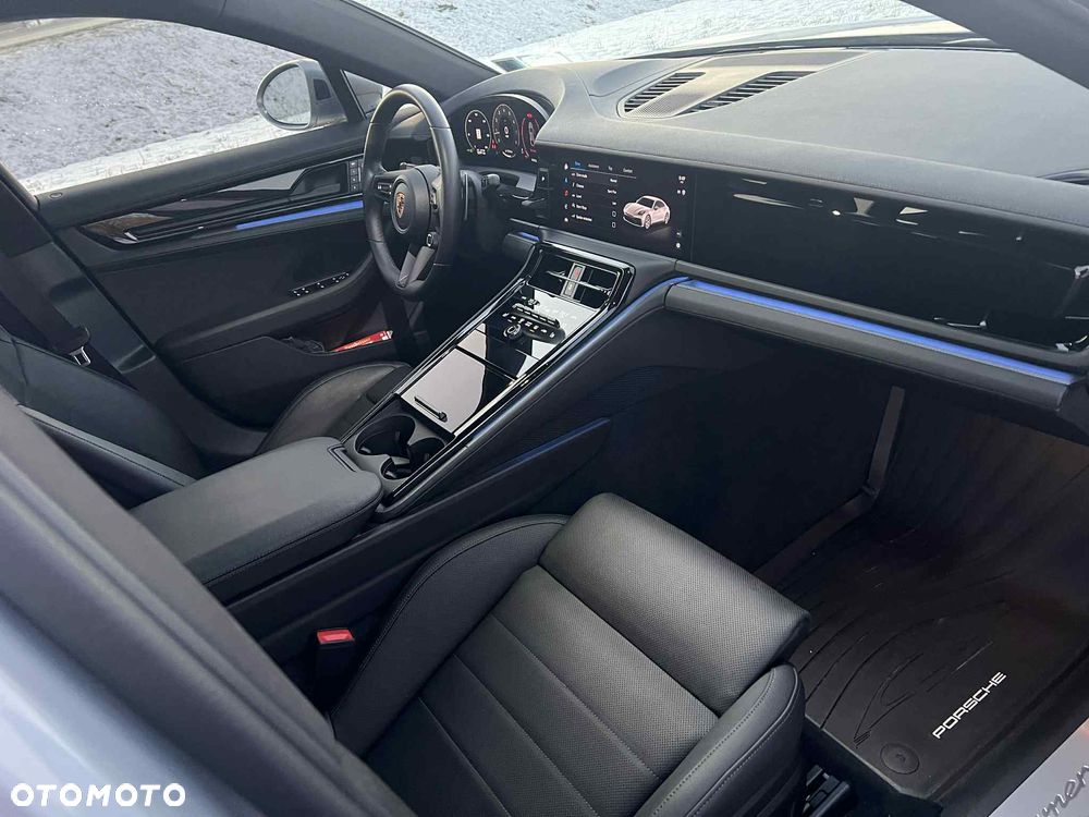 Porsche Panamera 4 - 26