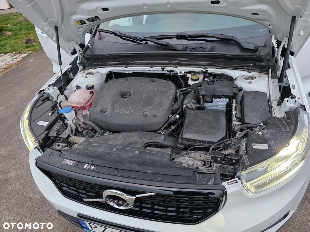 Volvo XC 40 T5 AWD R-Design - 12