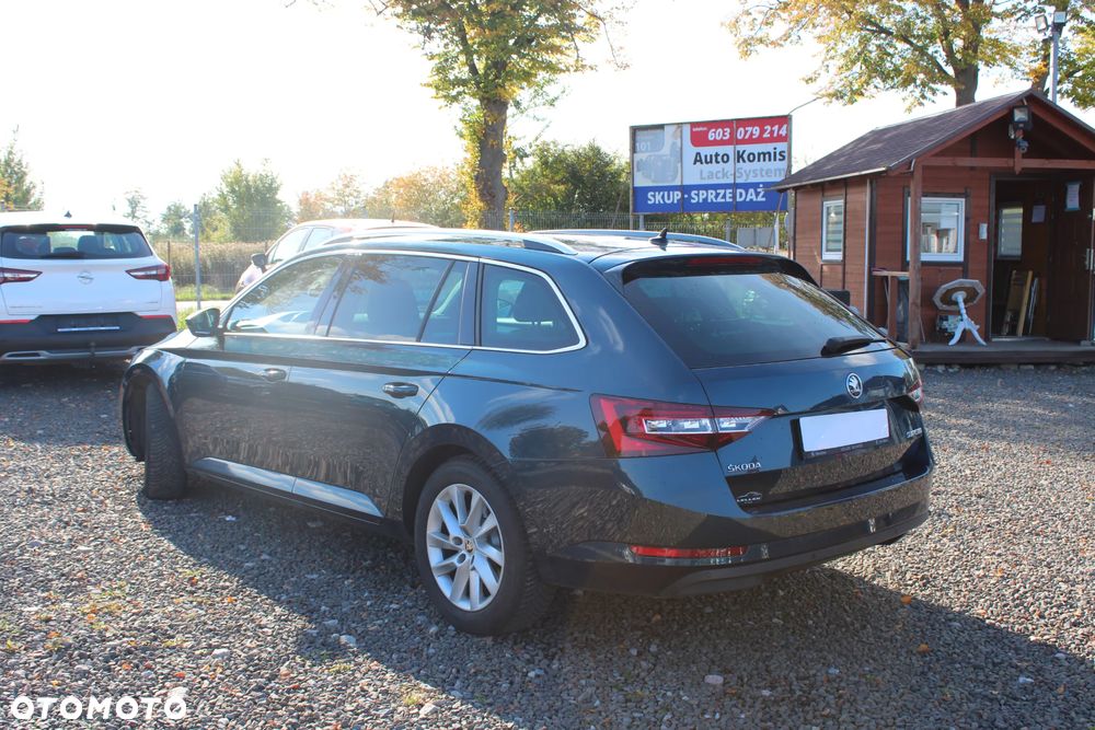 Skoda Superb 2.0 TDI Ambition DSG7 - 4