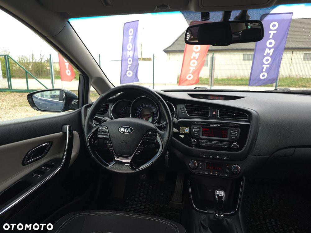 Kia Ceed 1.6 CRDi 128 Vision - 36