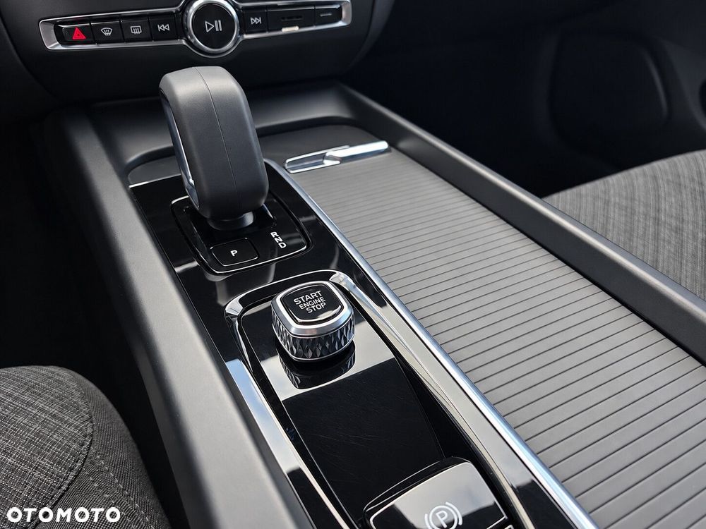 Volvo V60 B3 B Momentum Core - 22