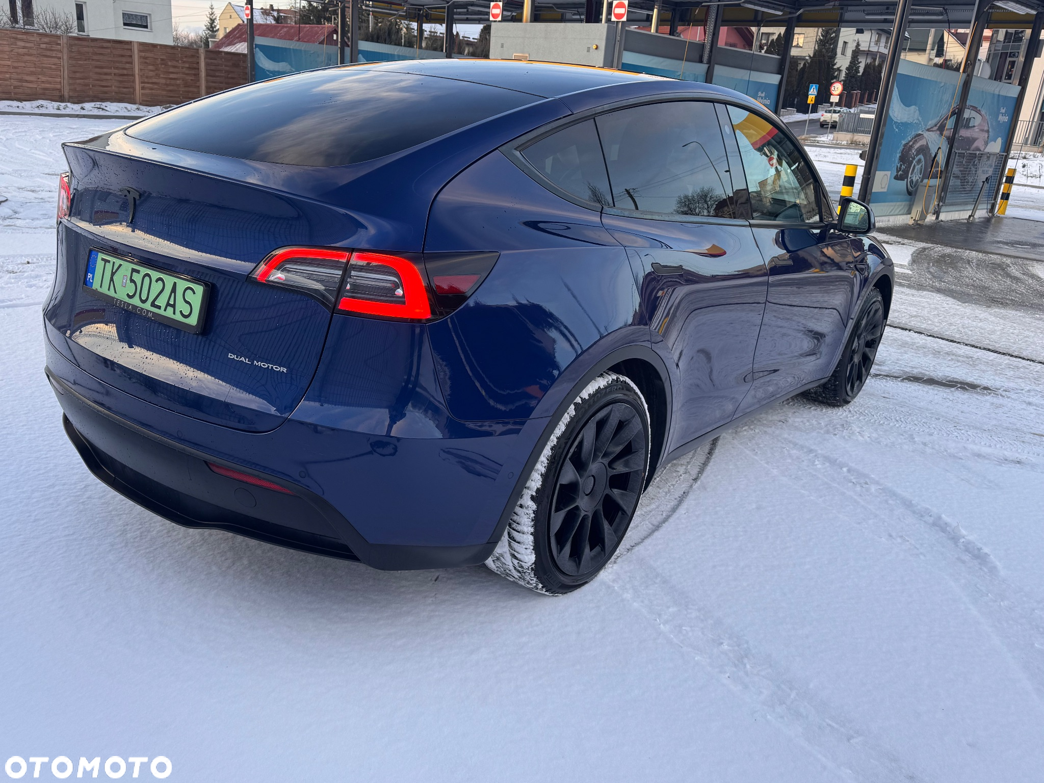 Tesla Y Long Range AWD - 13