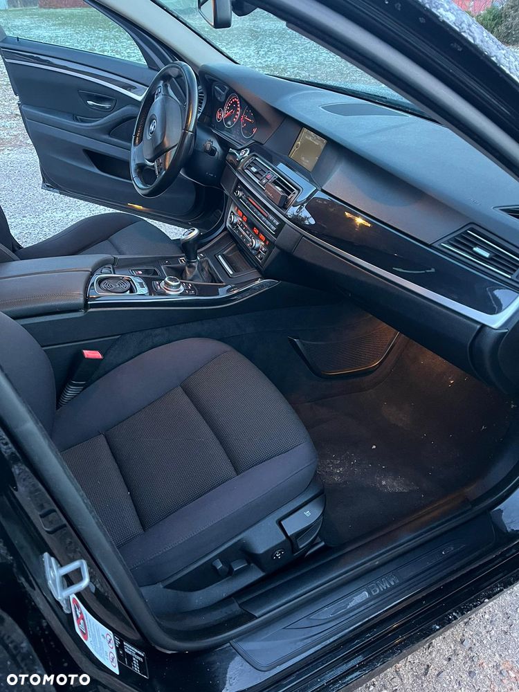 BMW Seria 5 520d - 6