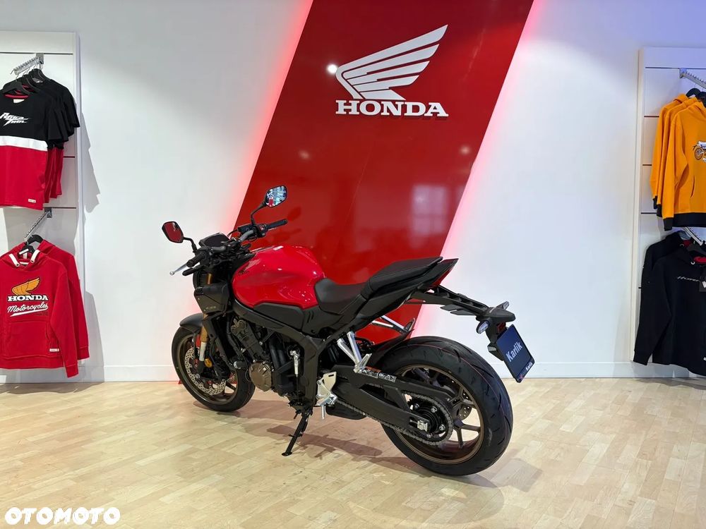 Honda CB - 3
