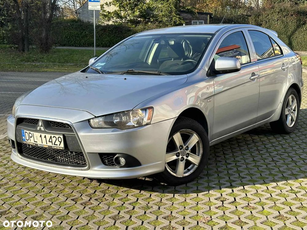 Mitsubishi Lancer - 1