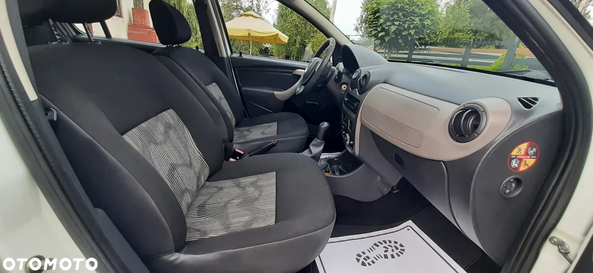 Dacia Sandero - 32