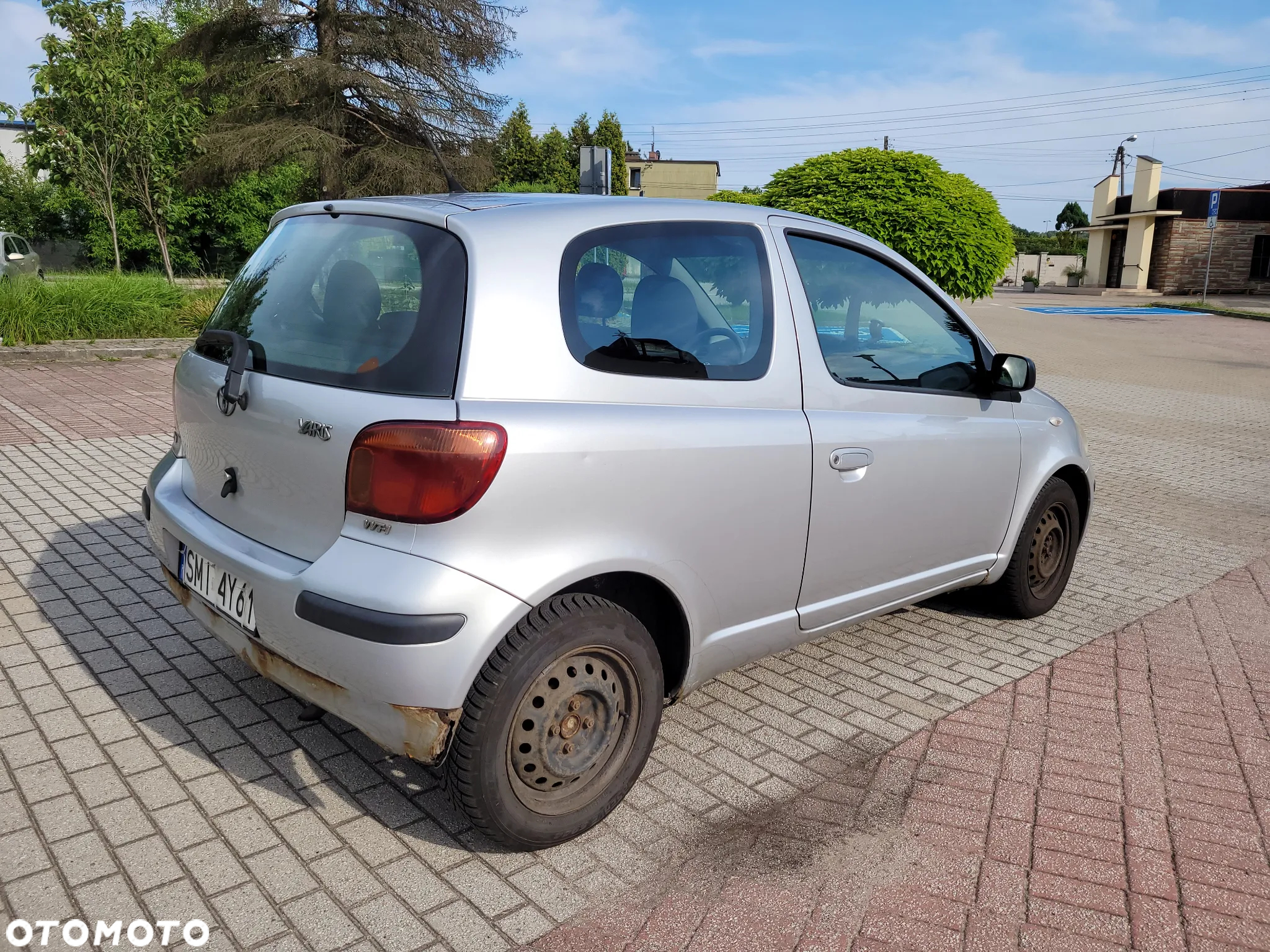 Toyota Yaris - 4