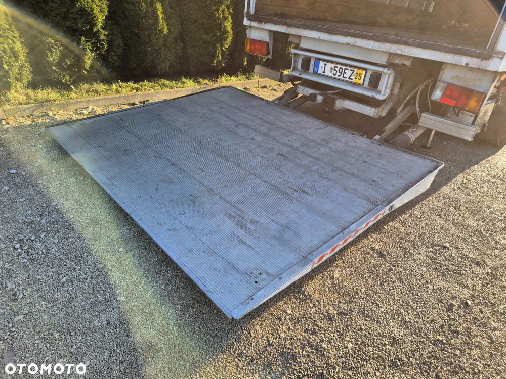 Kontener 8 palet Iveco winda Dhollandia 1500kg, boczne drzwi, stan bdb! - 22