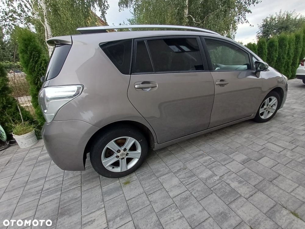 Toyota Verso 1.6 D-4D Premium 7os - 3