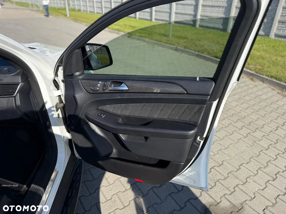 Mercedes-Benz GLE - 18