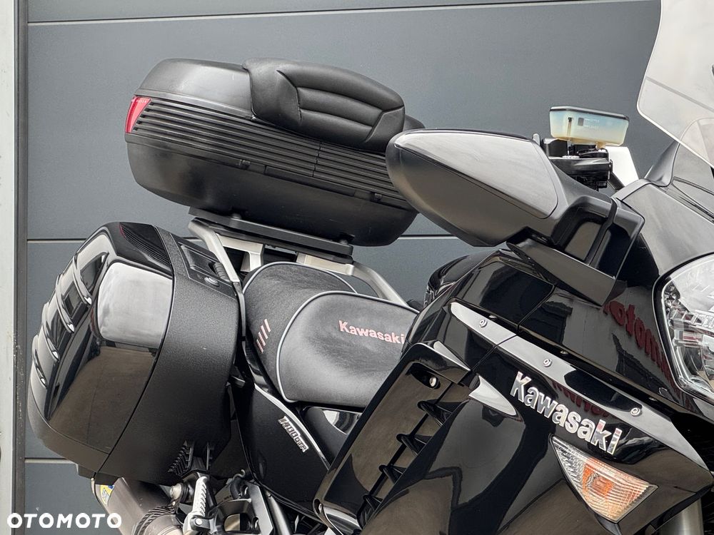 Kawasaki GTR - 8