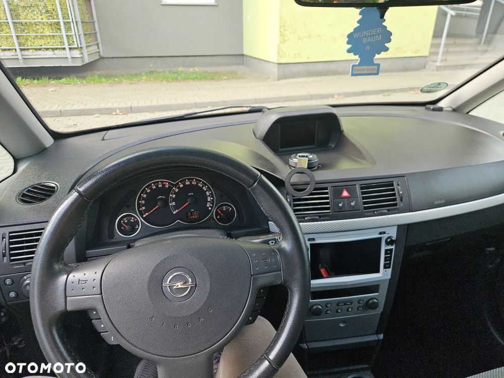 Opel Meriva 1.6 Cosmo - 9