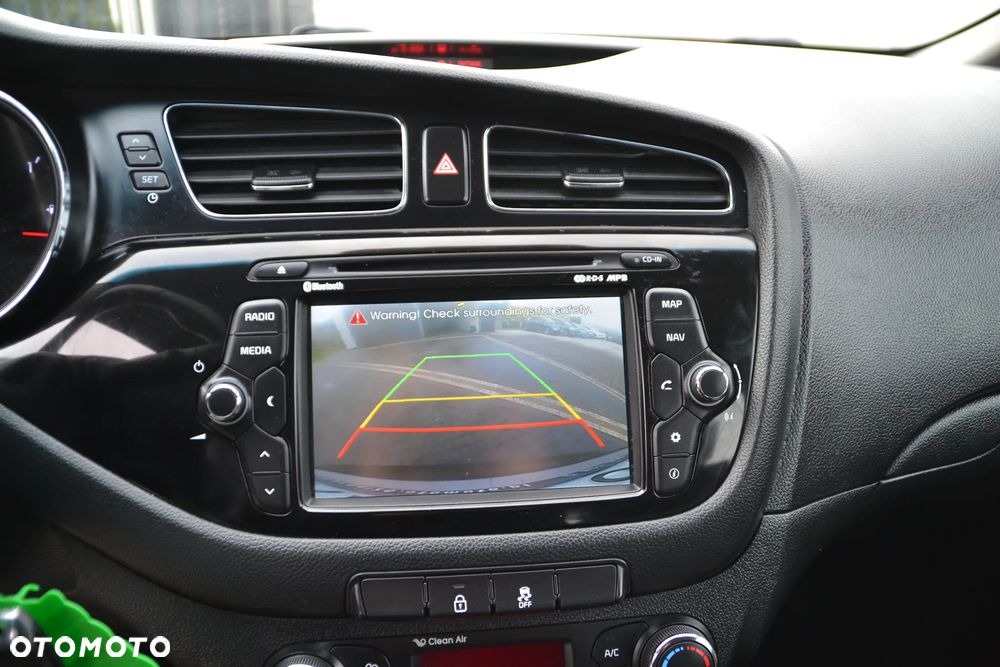 Kia Ceed 1.6 GDI Dream-Team Edition - 32