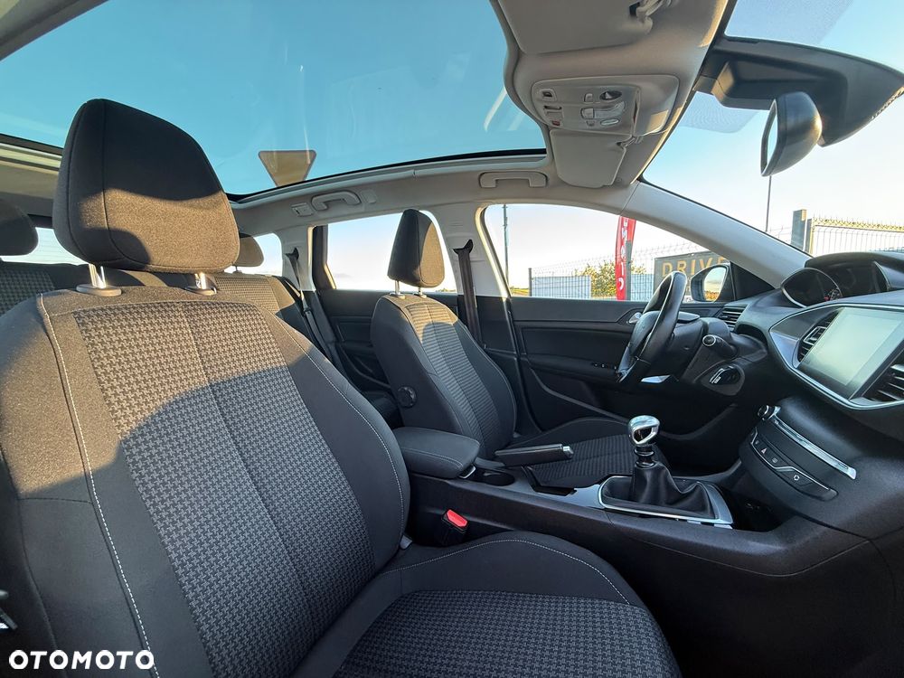 Peugeot 308 - 30