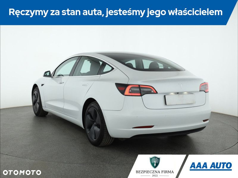 Tesla Model 3 - 5