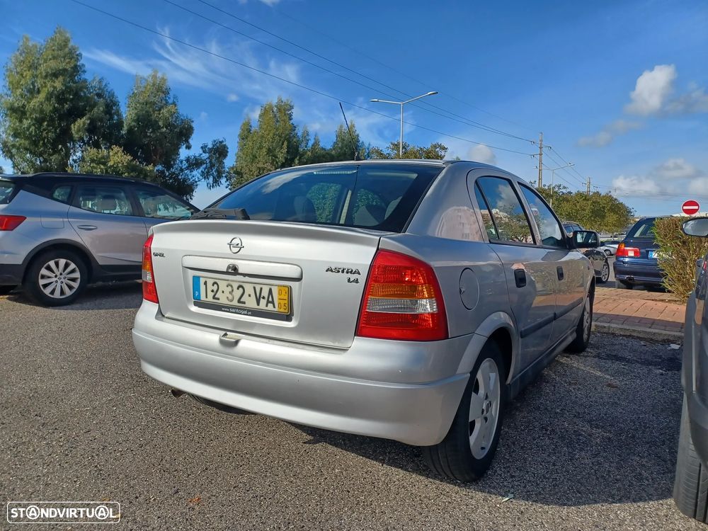 Opel Astra 1.4 Club - 4