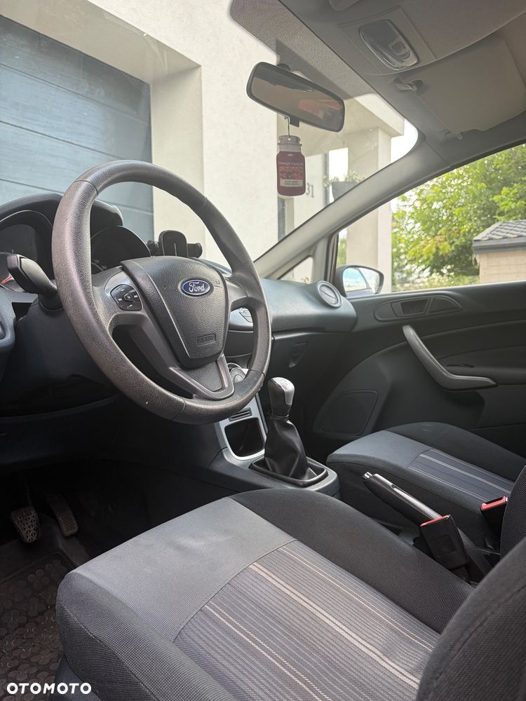 Ford Fiesta 1.25 Trend - 8