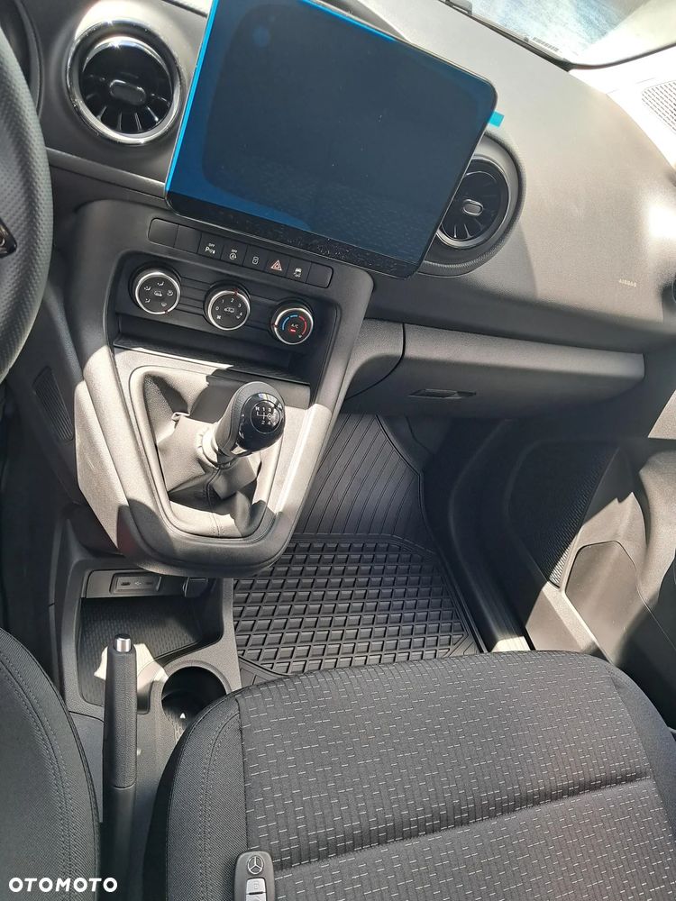 Mercedes-Benz CITAN - 11