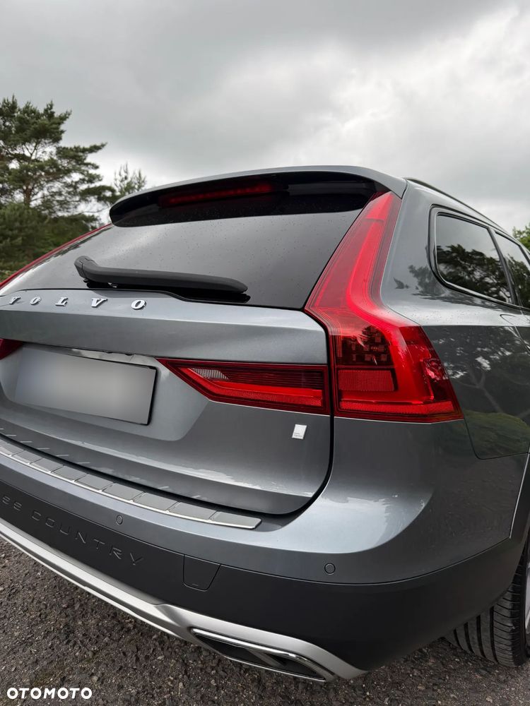 Volvo V90 Cross Country D5 AWD Pro - 11