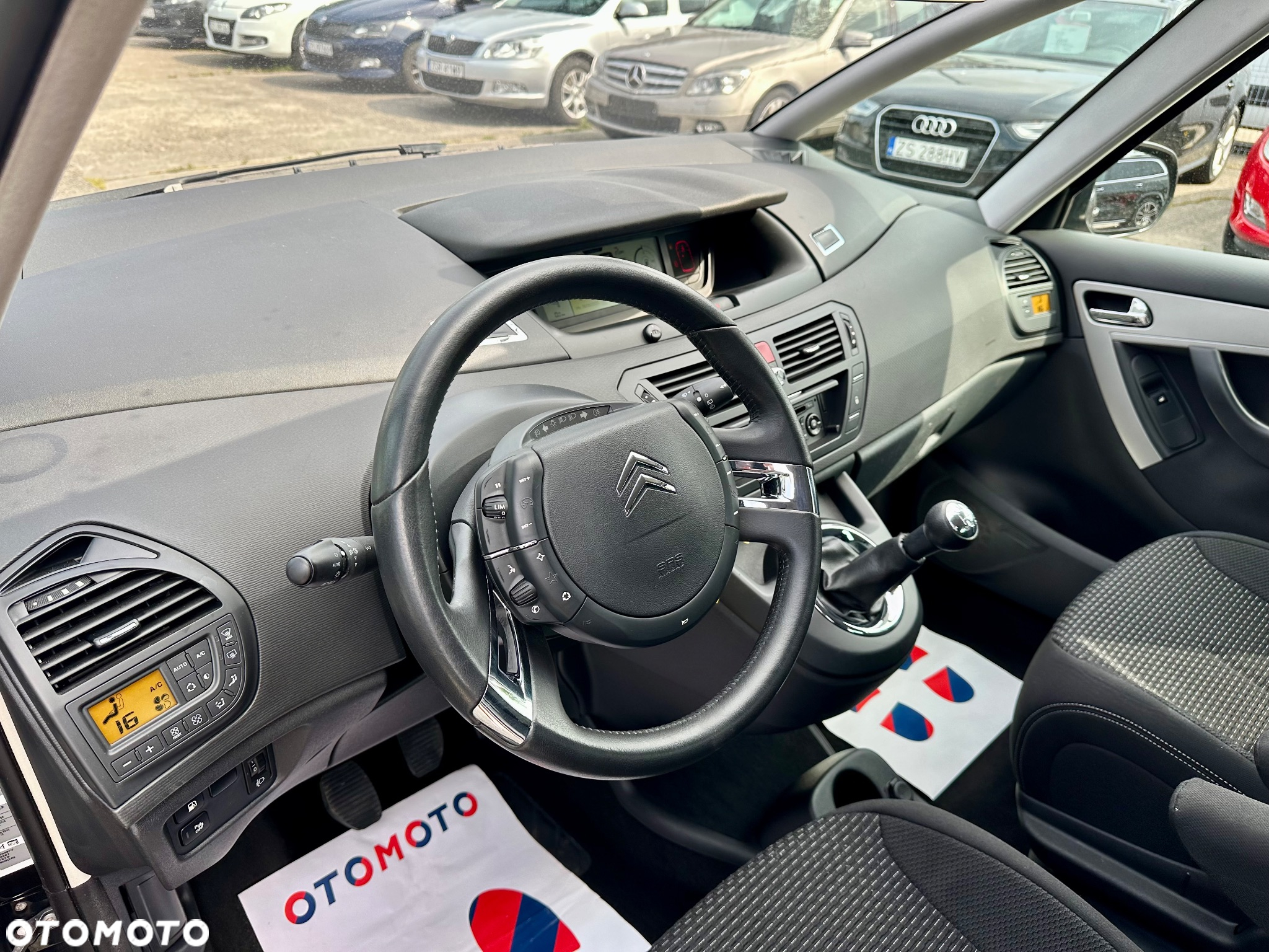 Citroën C4 Picasso 1.6 VTi Selection - 11