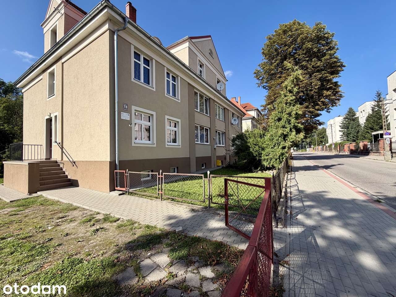 Przestronne mieszkanie na I piętrze- ogródek
