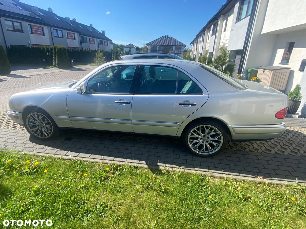 Mercedes-Benz Klasa E 420 - 1