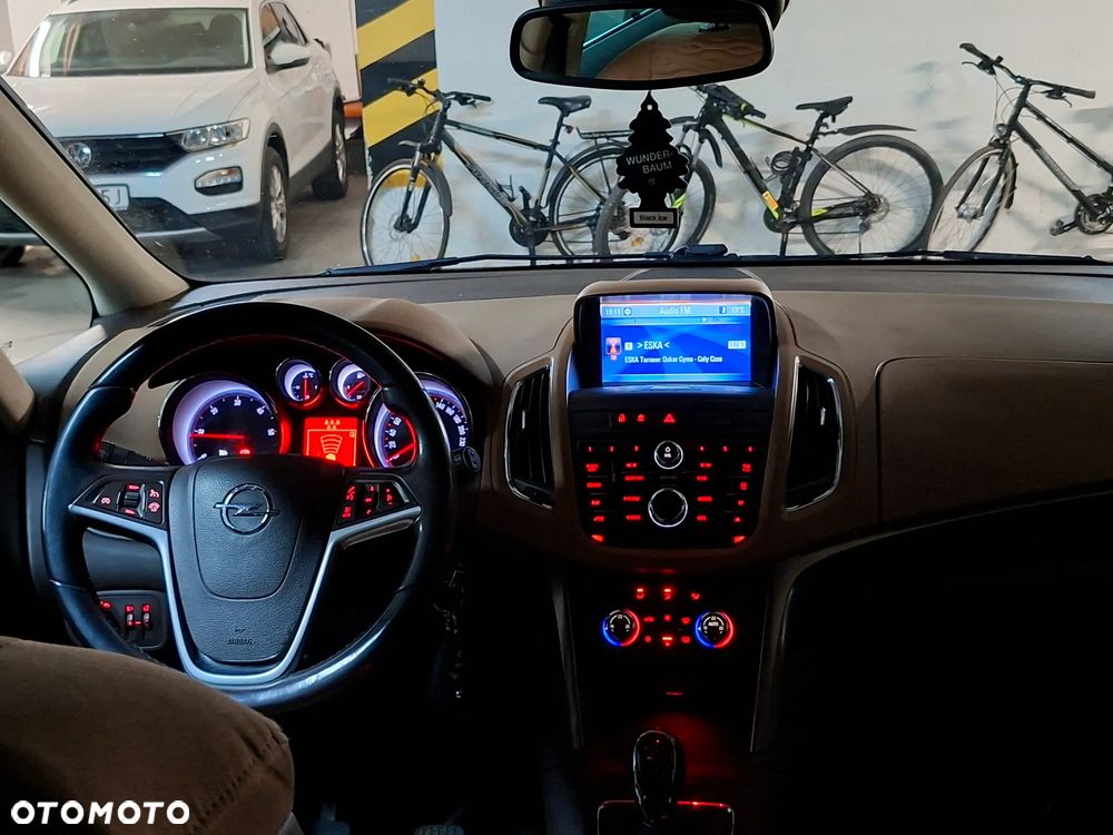 Opel Zafira 2.0 CDTI Cosmo - 11