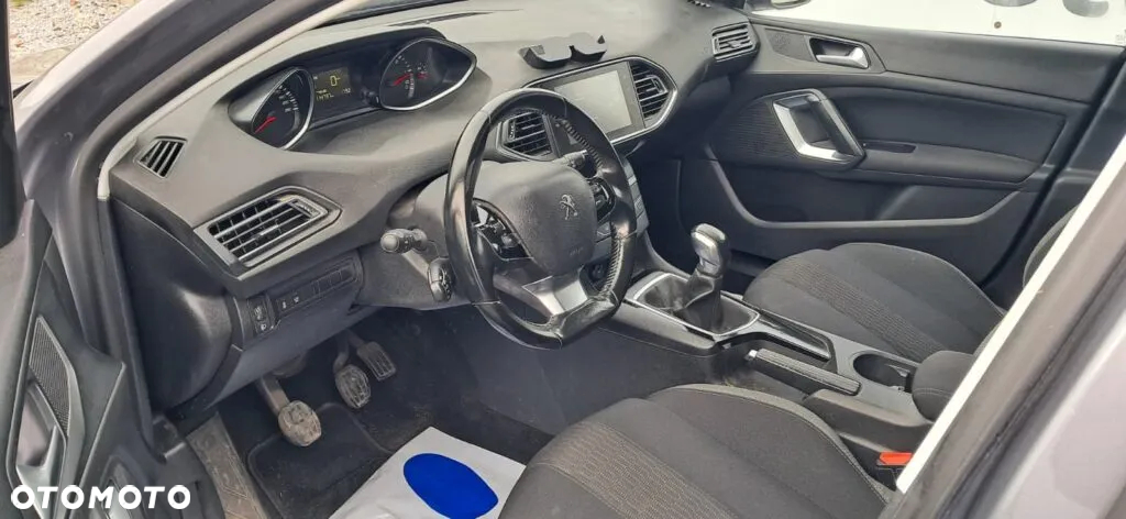 Peugeot 308 SW BlueHDi 100 Stop & Start Access - 21