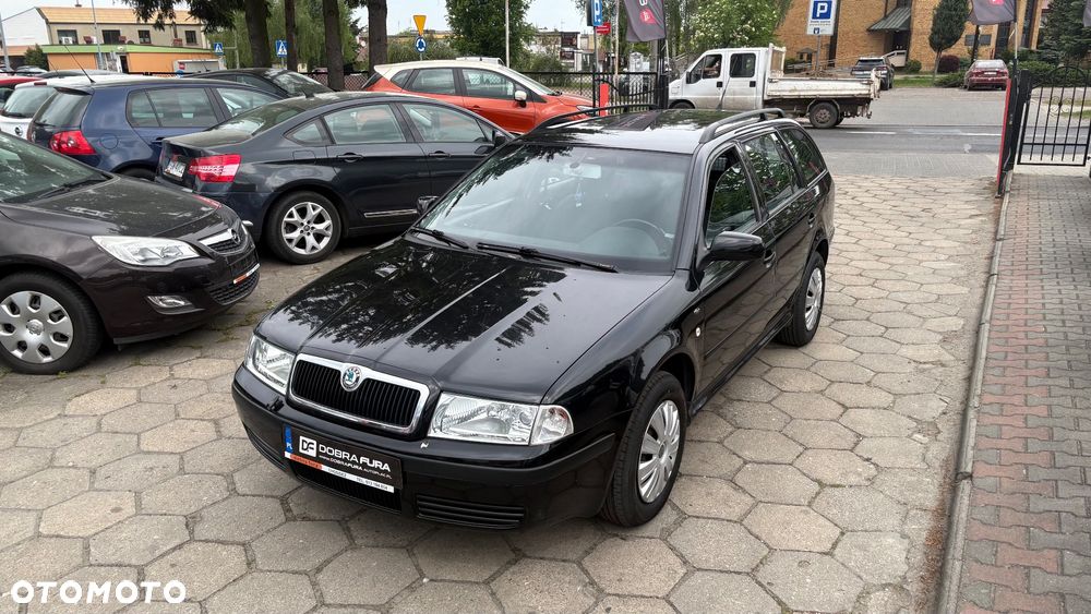 Skoda Octavia 2.0 Combi Elegance - 2