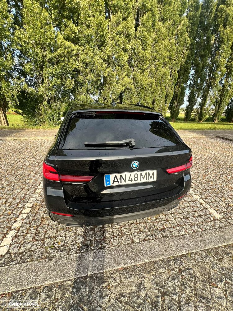 BMW 530 e Pack Desportivo M - 3