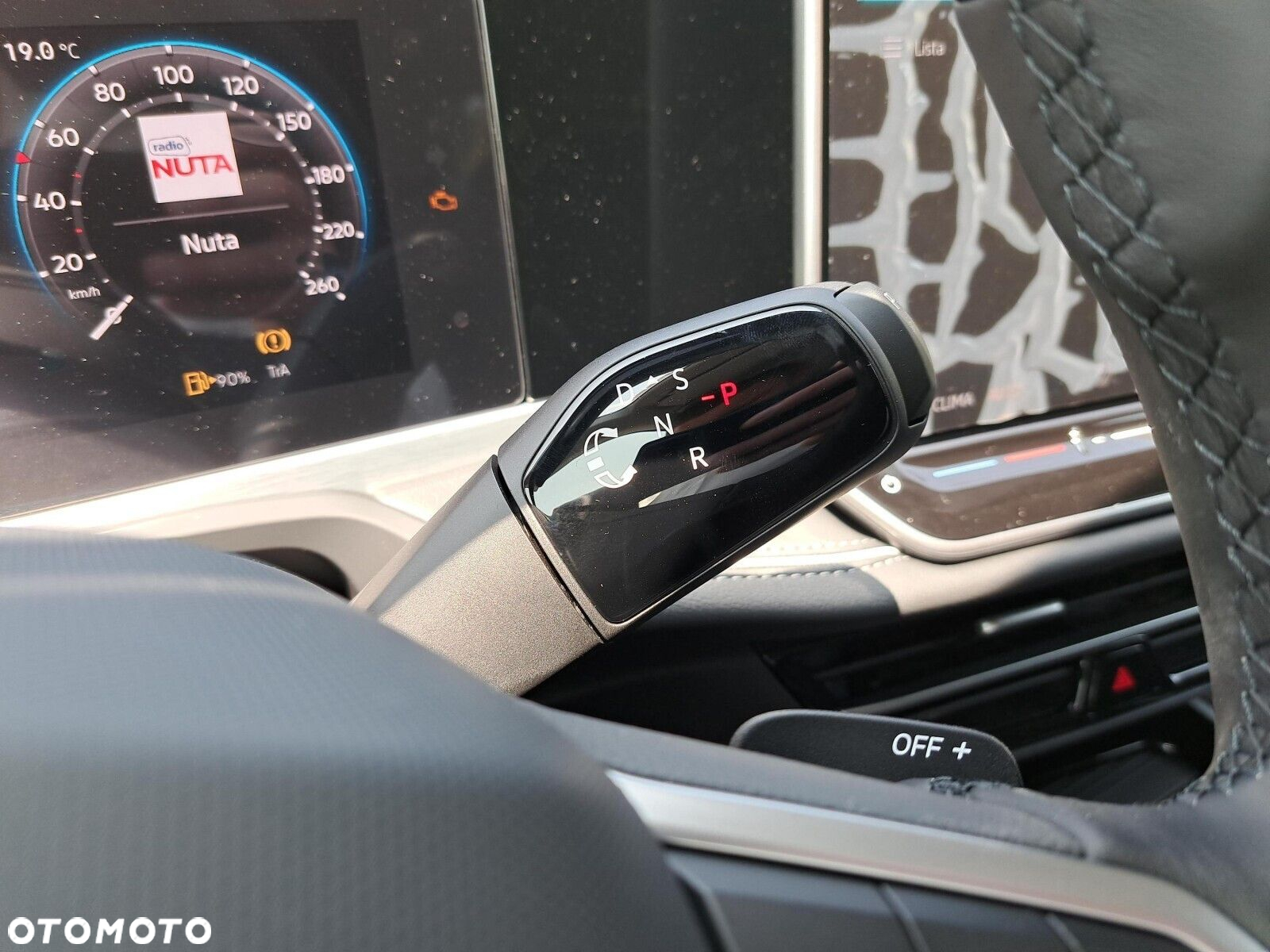 Volkswagen Passat 1.5 TSI EVO Elegance DSG - 32