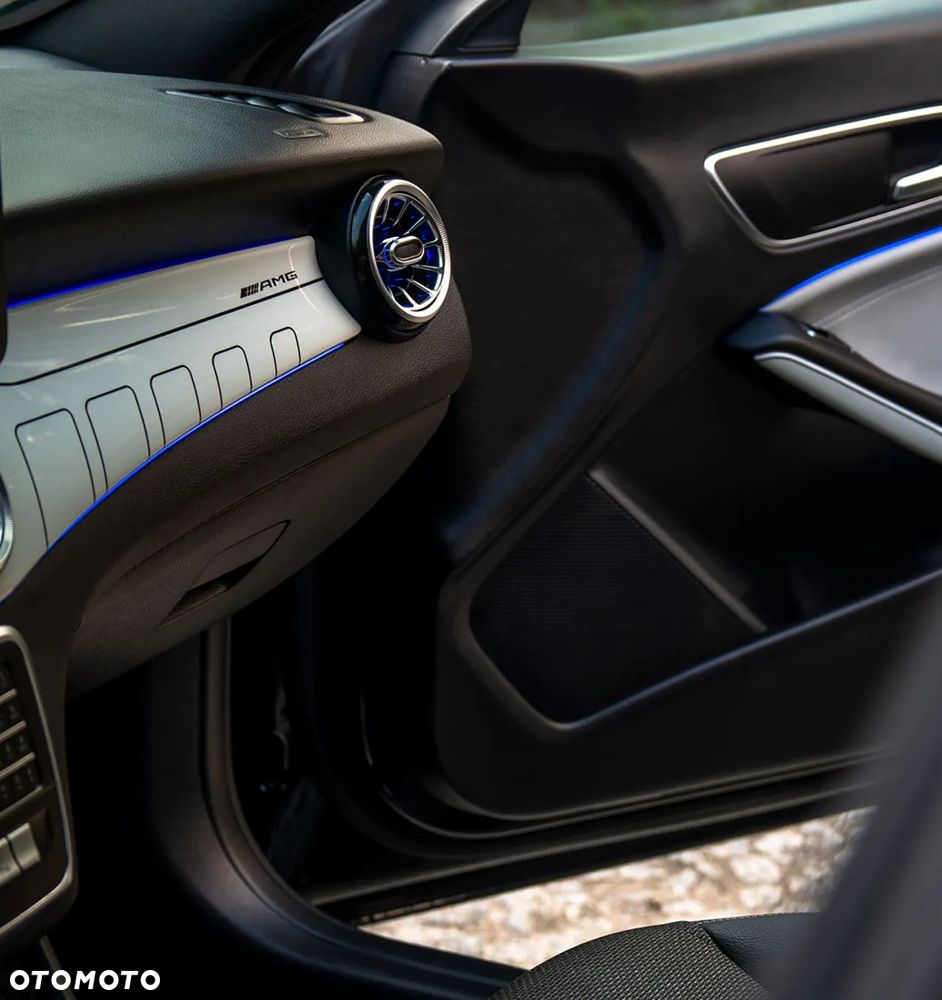 Mercedes-Benz CLA 180 7G-DCT AMG Line - 29