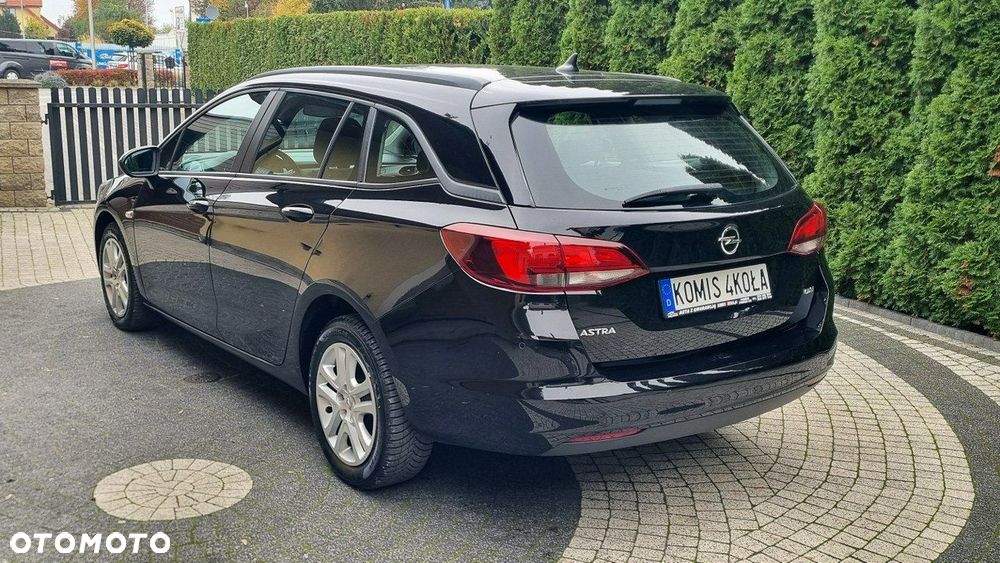 Opel Astra - 4