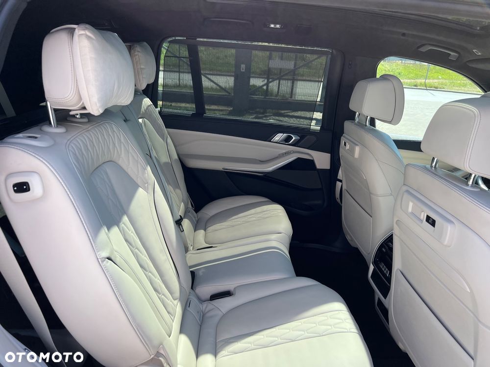 BMW X7 M50d sport - 8