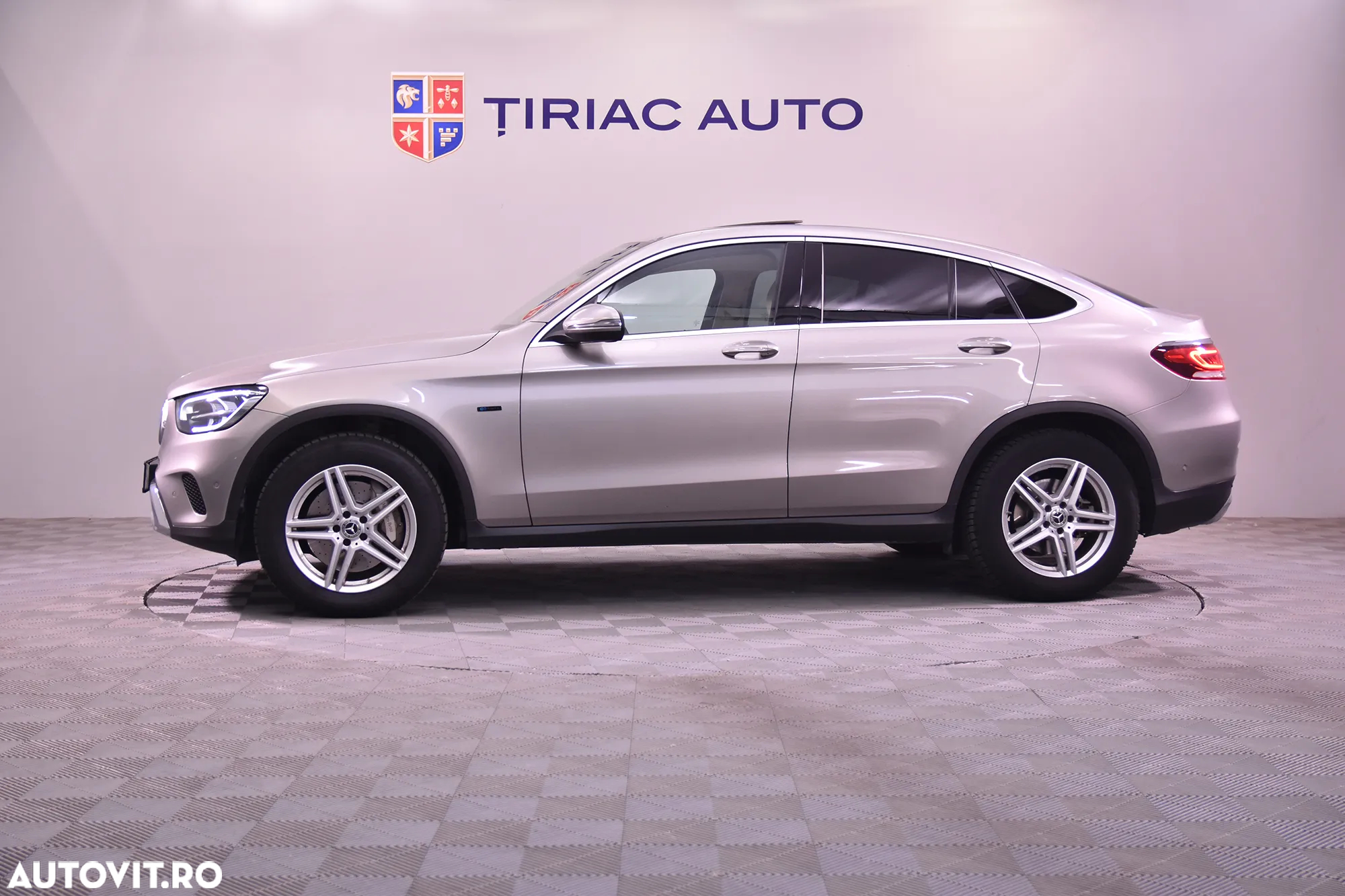 Mercedes-Benz GLC Coupe 300 de 4MATIC - 2