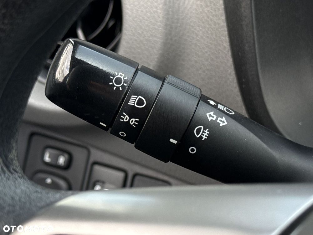 Toyota Yaris - 20