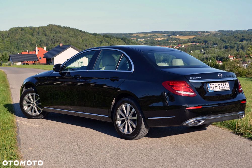 Mercedes-Benz Klasa E 200 d 9G-TRONIC Avantgarde - 16