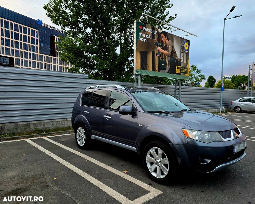 Mitsubishi Outlander - 14