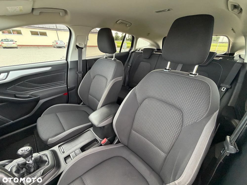 Ford Focus 1.5 EcoBlue Start-Stopp-System TITANIUM DESIGN - 7