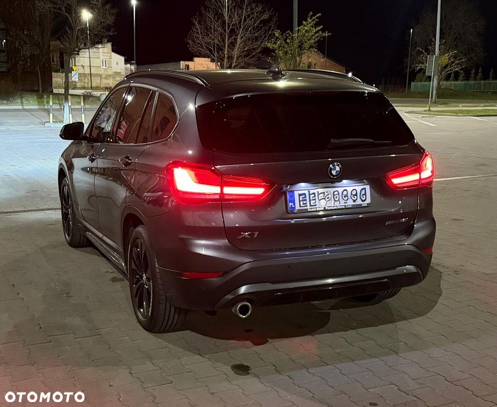 BMW X1 sDrive18i Sport Line - 9