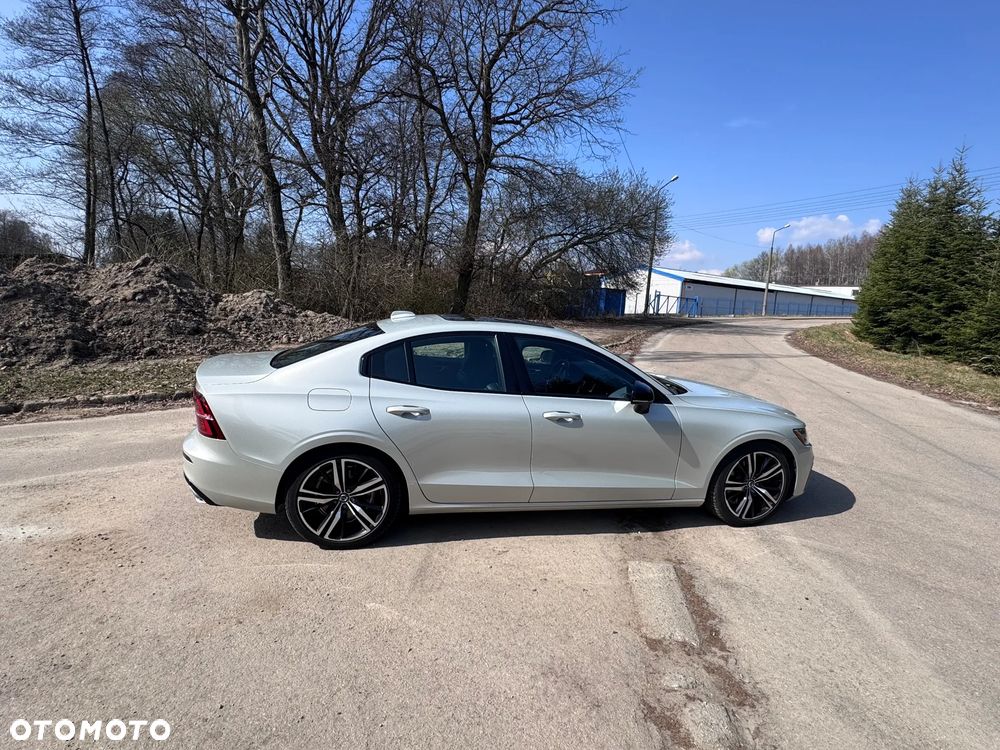 Volvo S60 T6 AWD R-Design - 8