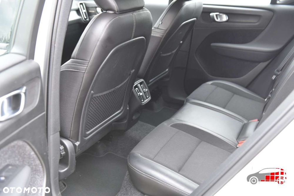 Volvo XC 40 - 18