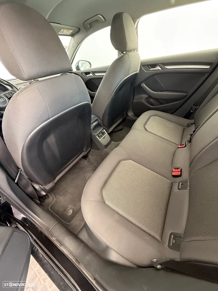 Audi A3 Sportback 1.6 TDI Design - 6