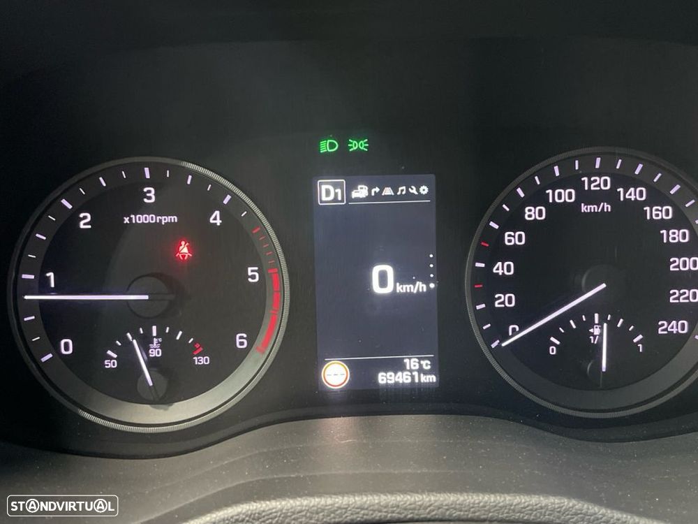 Hyundai Tucson 1.7 CRDi Premium DCT - 3