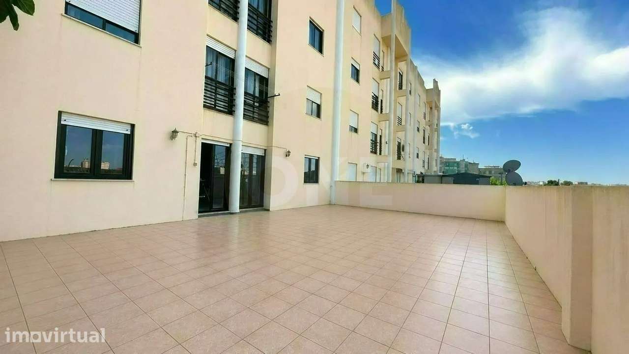 Apartamento T3 em remodelação Vista Serra da Arrábida – Setúbal - Grande imagem: 2/14
