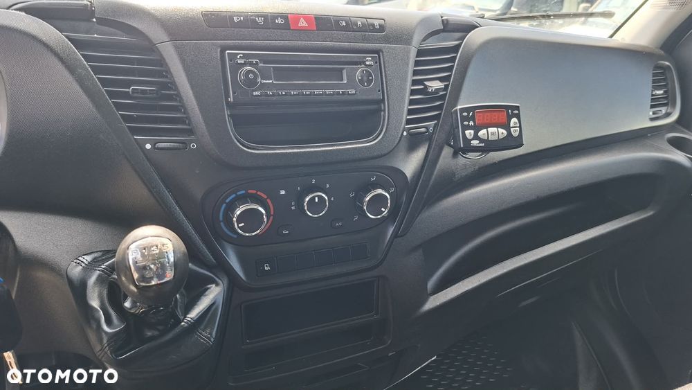 Iveco 35S14, 35S13, 35S15, 35C13, 35C14, 35C16 - 12