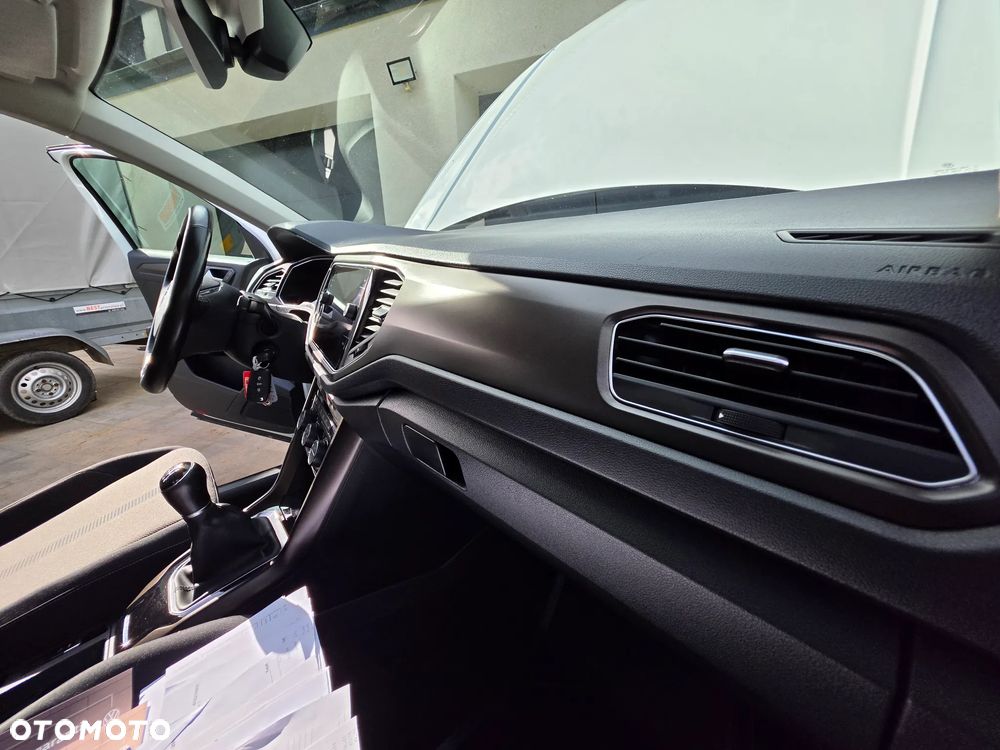 Volkswagen T-Roc - 29