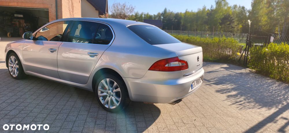 Skoda Superb 2.0 TDI Ambition - 11