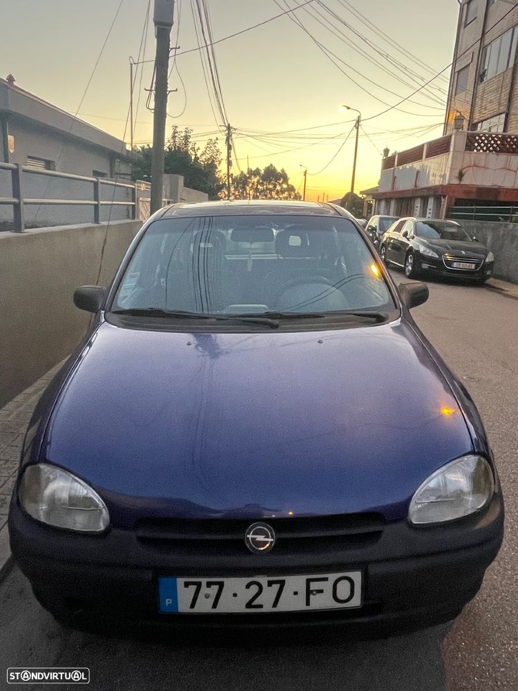 Opel Corsa 1.2 GLS - 2