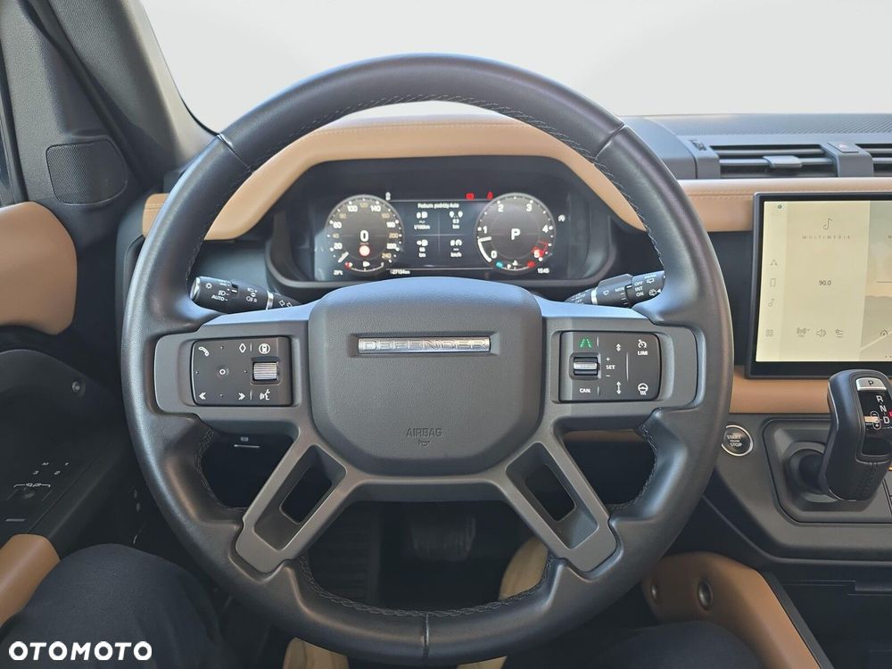 Land Rover Defender - 12